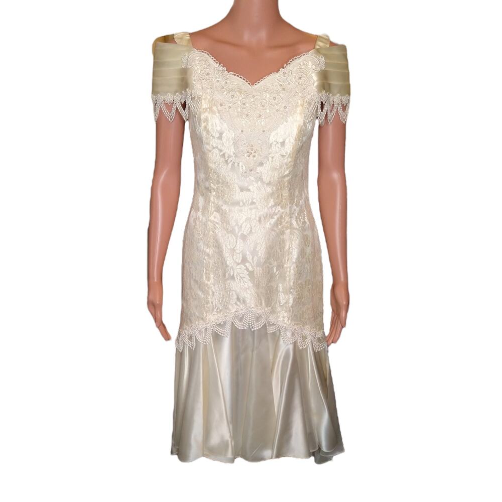 90's Vintage Off Shoulder Mermaid Wedding Dress with Lace Silk Beaded